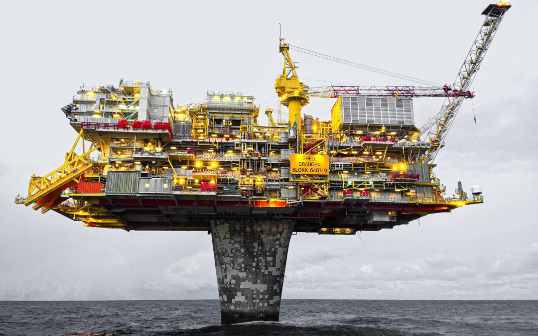 Oil rig in the sea with power from a ups system